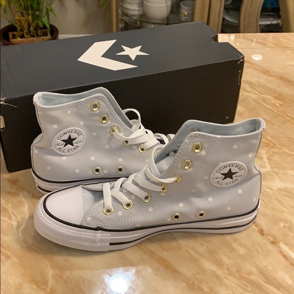 Converse Shoes - Converse Chuck Taylor Women 6 equals Girls 4.5